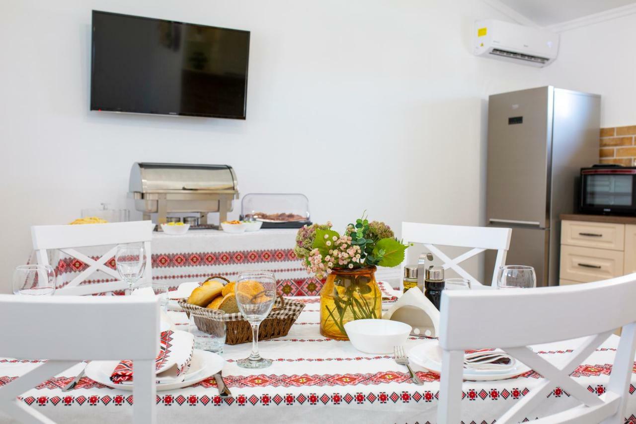 Casa Cu Nuc Hotell Alba Iulia Exteriör bild